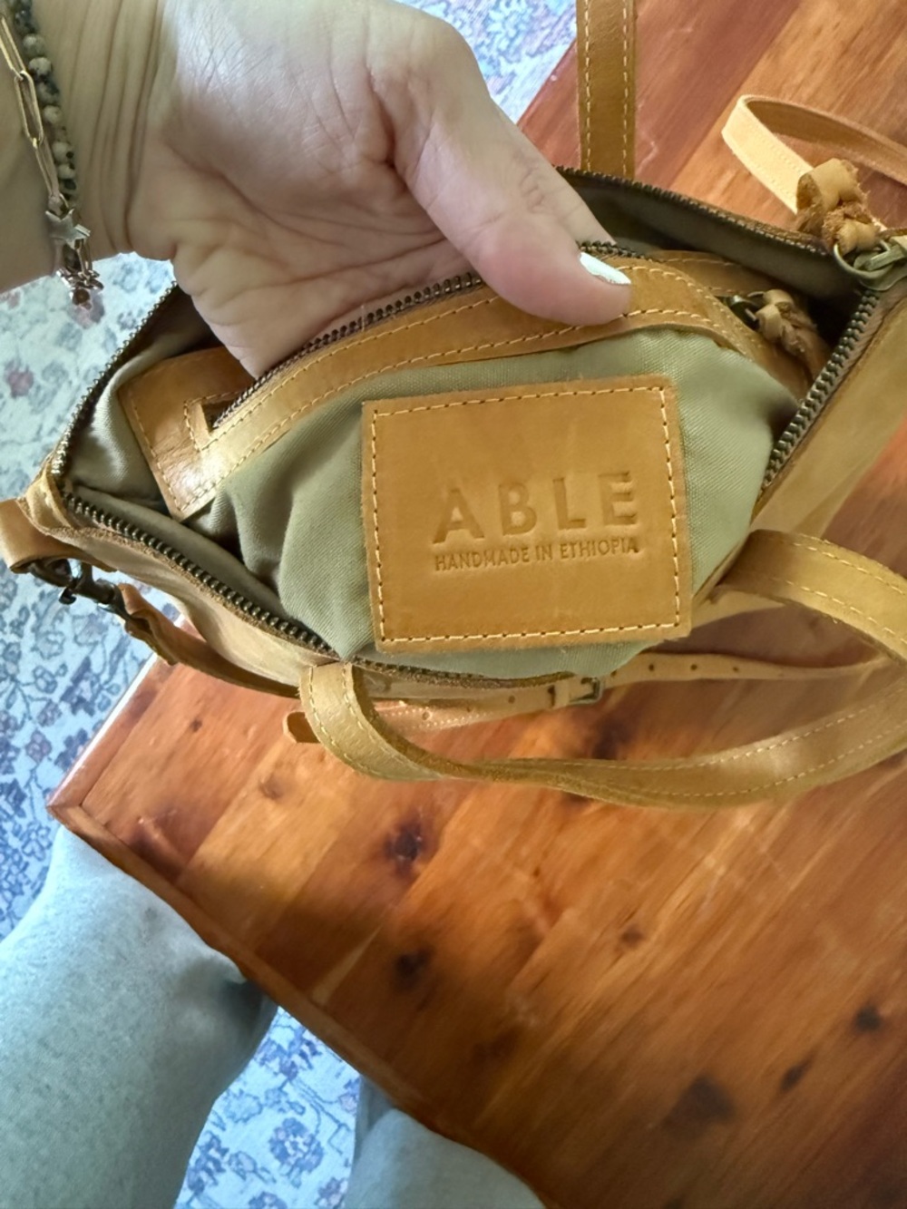 Able Leather Crossbody commuter bag - Picture 3 of 4